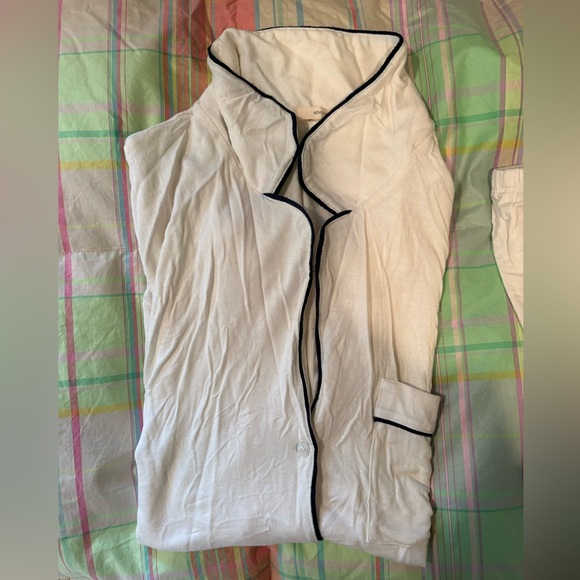 Eberjey Other - Eberjey Cream Pajama Ser with Navy Trim